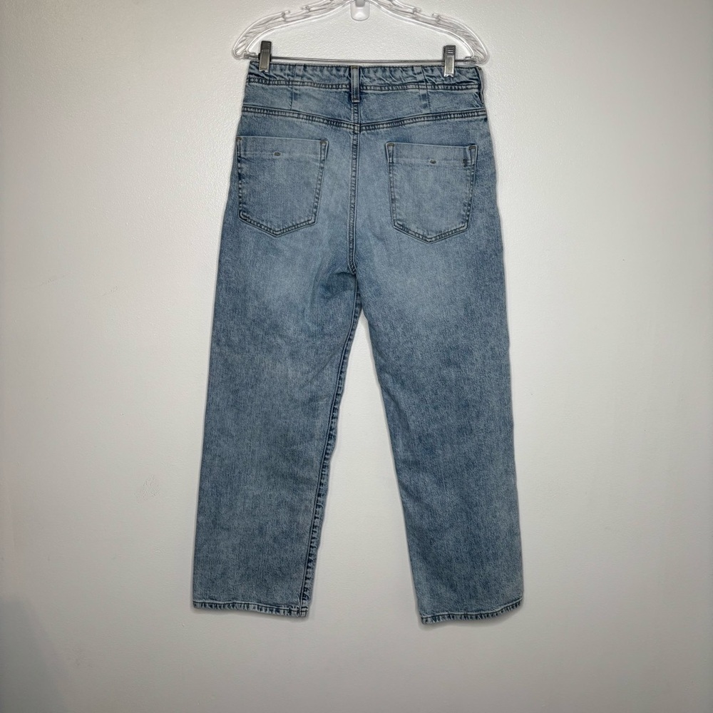 Pilcro Jeans - Lonnie Cuffed High Rise Straight Leg. 
Lighter Wash, Blue Denim. - Picture 13 of 15